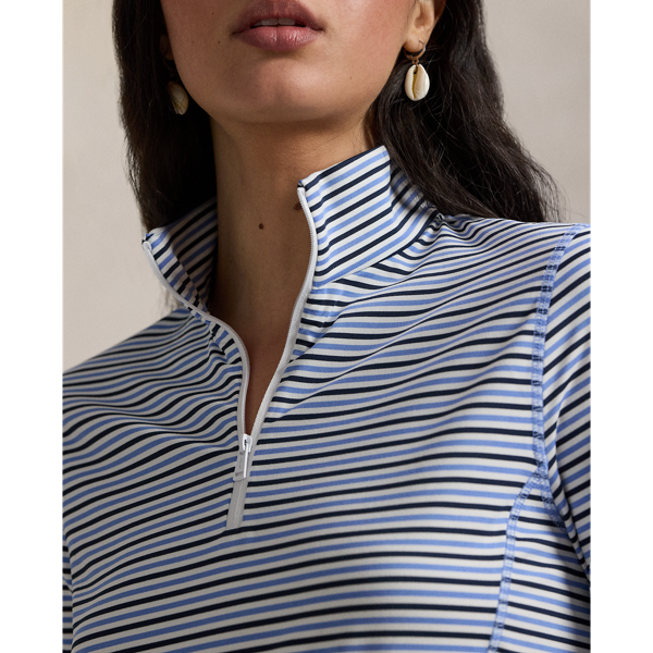 Ir para o Produto: Meia-Camisa com Estampa de Listras e Botão por Metade