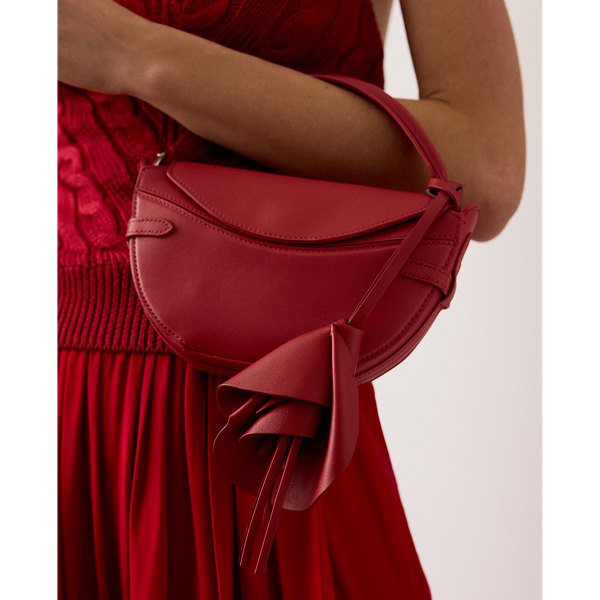 Ir para o Produto: Charme de Bolsa em Pele de Cordeiro com Estampa Floral