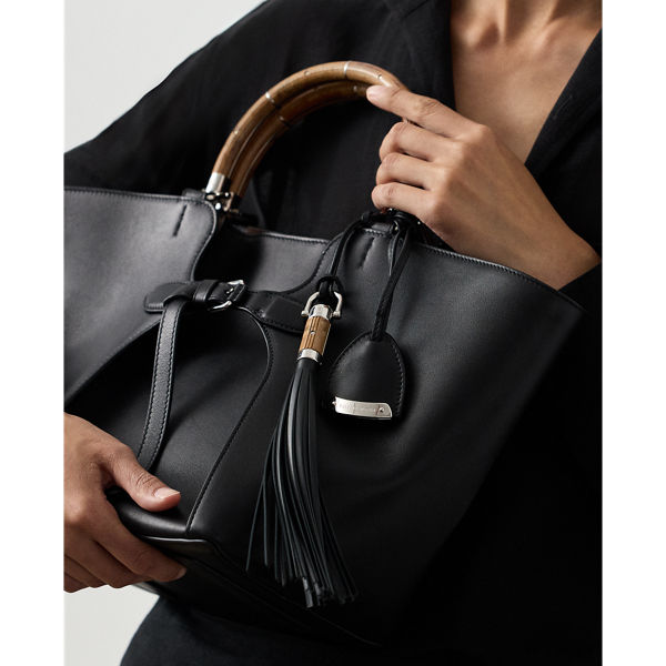 Ir para o Produto: O Charme de Bolsa com Tassel em Couro de Bezerro Ralph